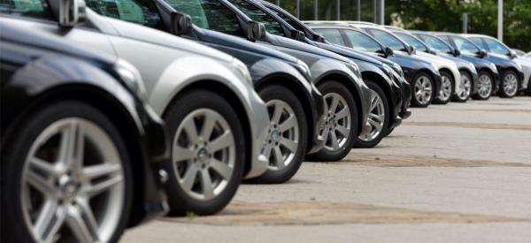 Sprzedaż nowych aut w Unii Europejskiej spadnie w tym roku o 25 procent. Ratunek: złomowanie