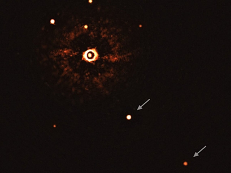 В Сети появился первый снимок другой солнечной системы