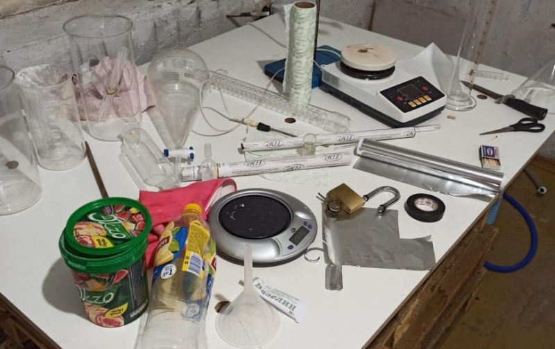 В Челябинске задержали 19-летнего подозреваемого в изготовлении наркотиков