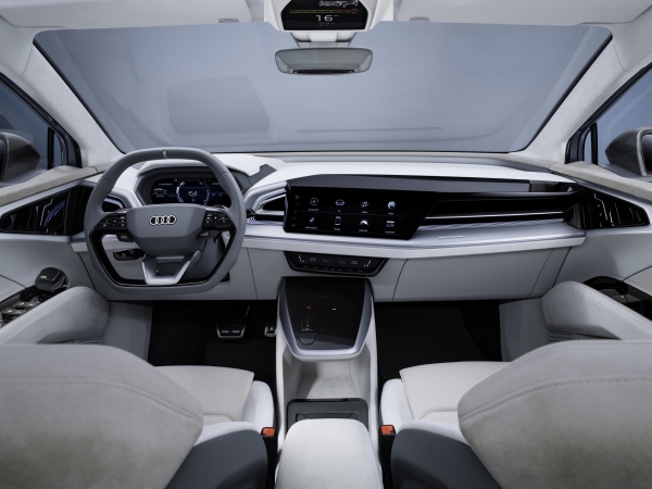 Audi prezentuje Q4 Sportback e-tron concept. Ma ekran w podsufitce