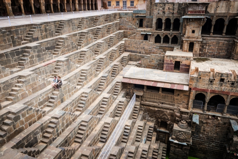 Зачем в Индии строили ступенчатые колодцы