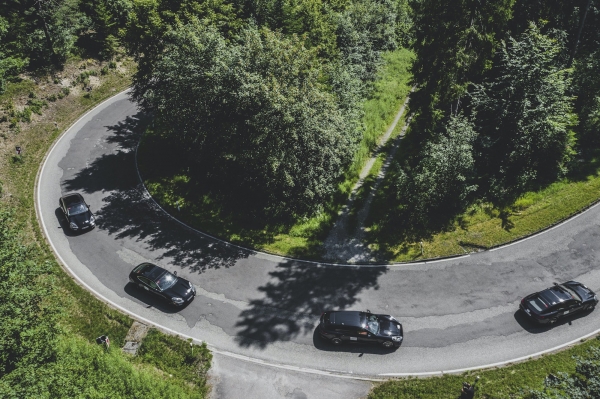 Połowa Panamer sprzedawanych w Europie to hybrydy, więc Porsche dokłada kolejną