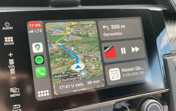 Mapy Google w głównym widoku Apple CarPlay. Wreszcie!