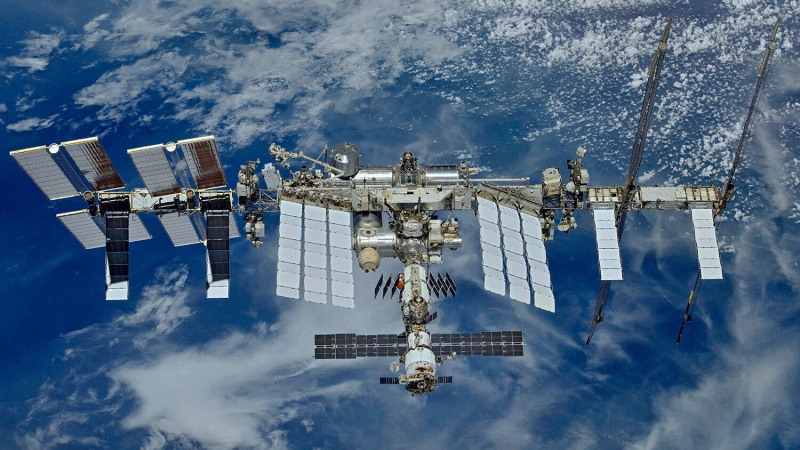 Изолированные из-за утечки воздуха космонавты на МКС рассказали о своем самочувствии