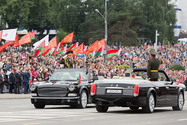 Как белорусы у китайцев парадный автомобиль купили