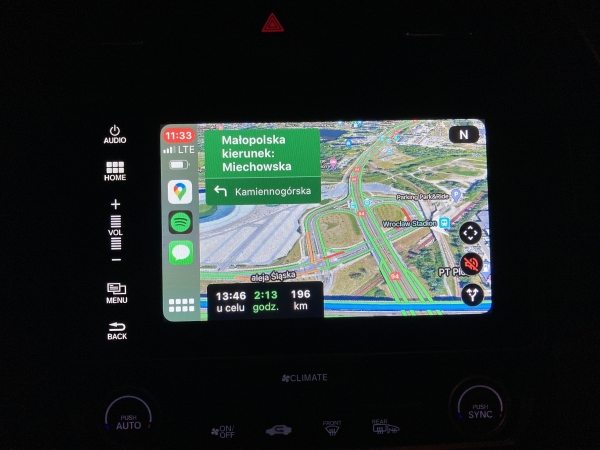 Mapy Google w głównym widoku Apple CarPlay. Wreszcie!