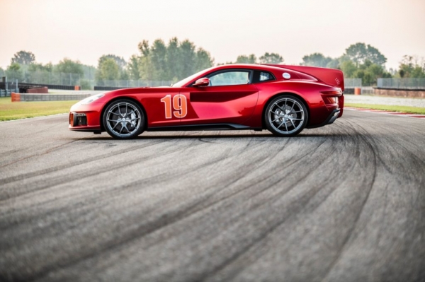 Carrozzeria Touring przeprojektowała po swojemu Ferrari F12. Brawo, jest paskudne