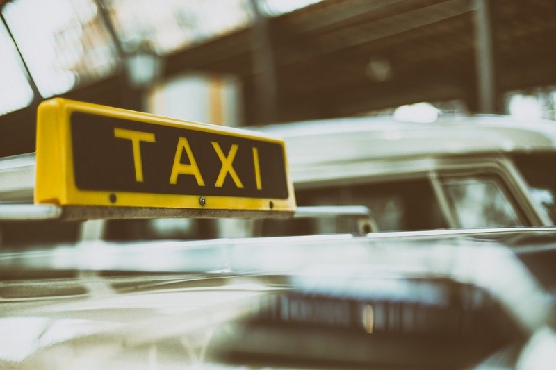 Новый закон поднимет цены на такси в несколько раз