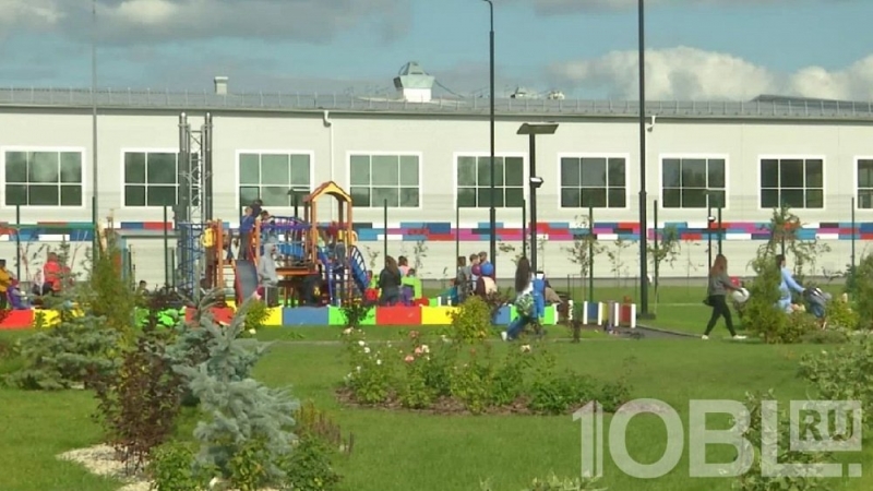 В Коркино открыли самую большую детскую площадку в Челябинской области