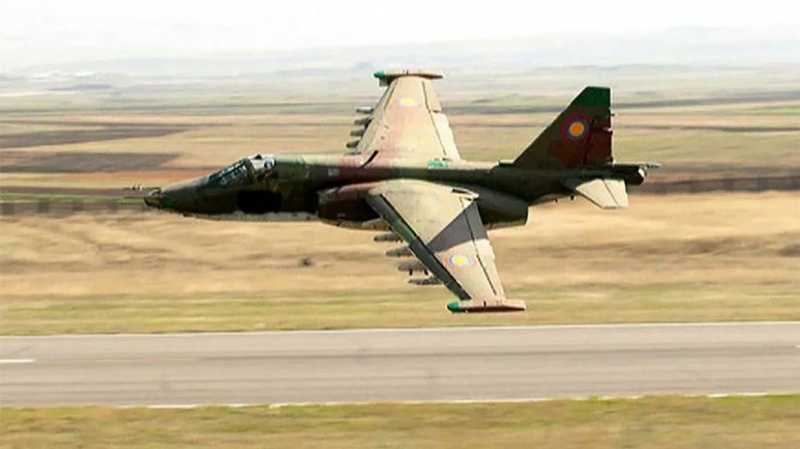 В Азербайджане заявили о сбитом Су-25 ВС Армении