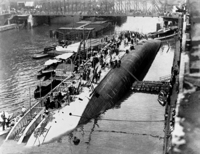 SS Eastland Tribute — гибель у берега