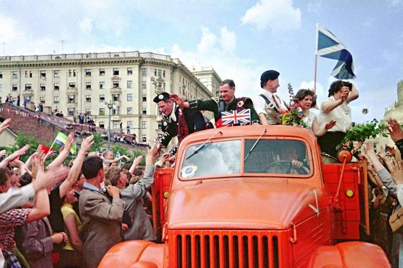 
Какой была жизнь «золотой молодежи» в СССР                