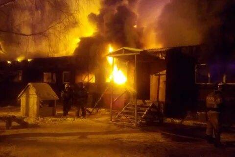 
Смертельный пожар в подпольном доме престарелых унес жизни 7 пожилых россиян                