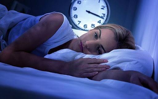 
Разгадка феномена «трех часов»: почему человек просыпается в одно и то же время                