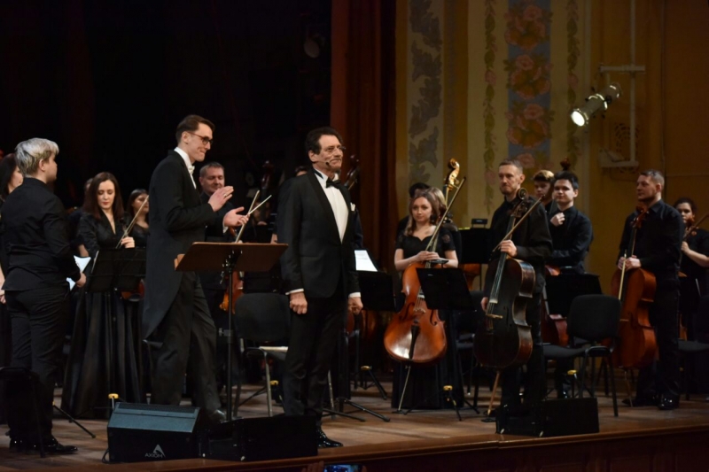 Евгений Князев выступил с Большим симфоническим оркестром в Челябинске