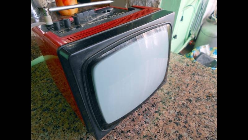 
Почему в Советском Союзе телевизор «ремонтировали» ударом кулака                