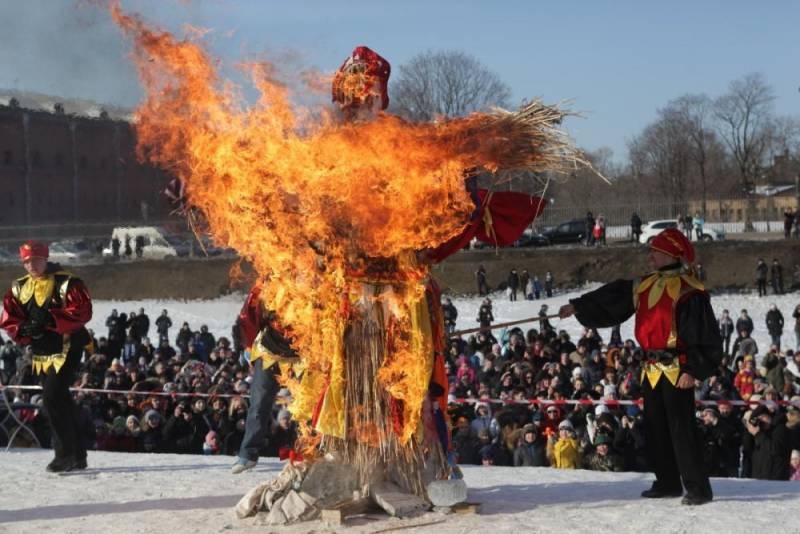 
Традиции и правила сжигания чучела на Масленицу                