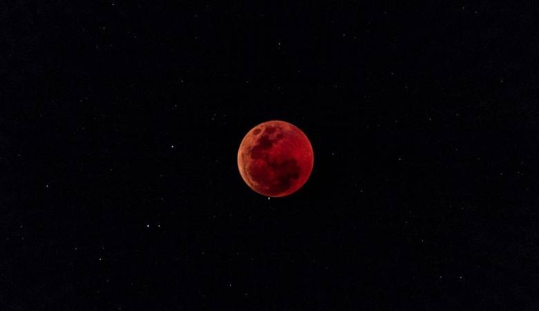 
Стоит ли ждать эффект Красной Луны 22 марта 2021 года                