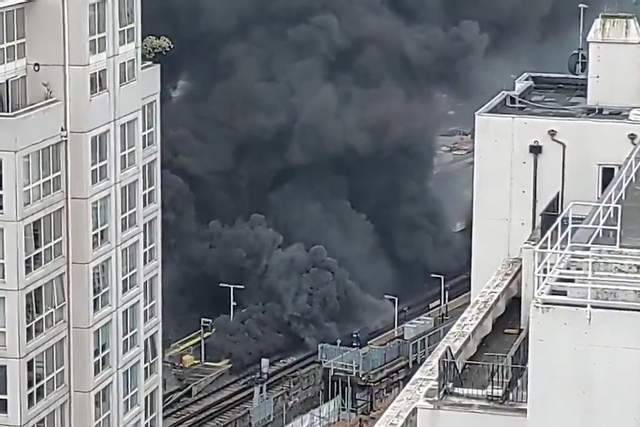 
На станции метро Elephant and Castle в Лондоне произошел мощный взрыв                