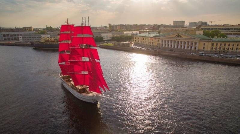 
Шоу «Алые паруса» в 2021 году: как пройдет праздник выпускников в Санкт-Петербурге                