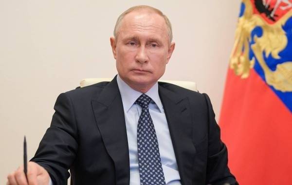 
О чем говорили Симмонс и Путин в Москве: самое важное из интервью NBC News                