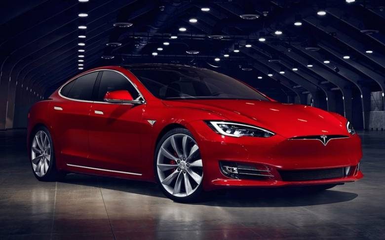 
Чем новая Tesla Model S Plaid лучше оригинальной версии электрокара Илона Маска                