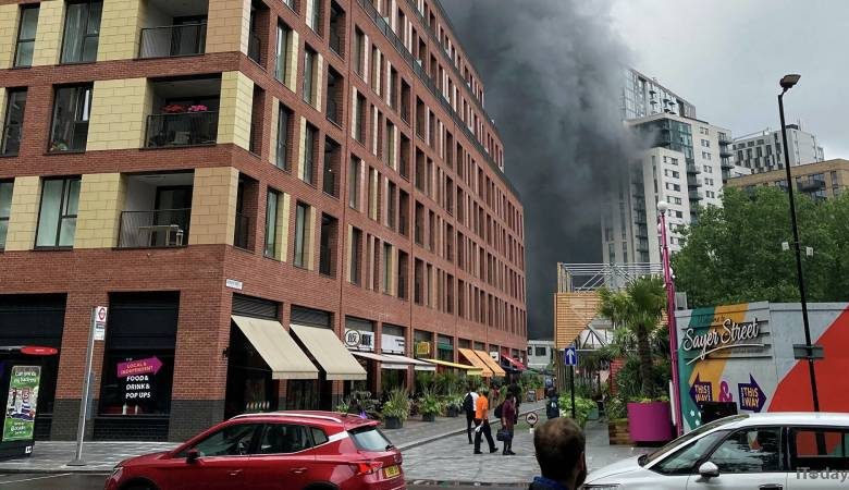 
На станции метро Elephant and Castle в Лондоне произошел мощный взрыв                