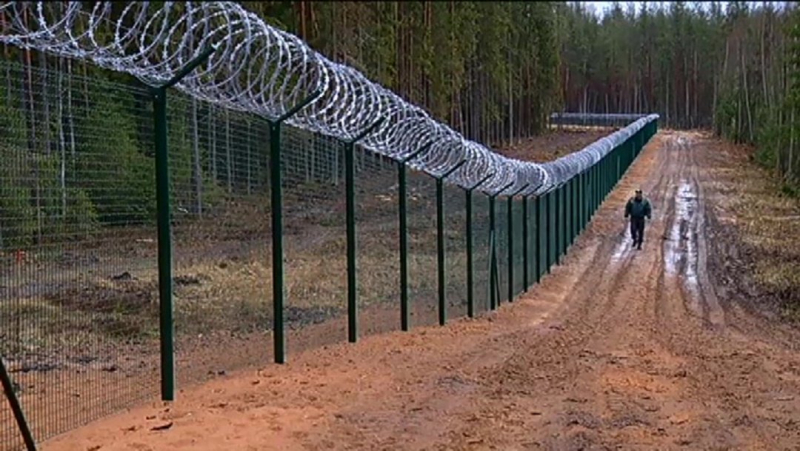 Белоруссия полностью перекроет границу с Украиной
