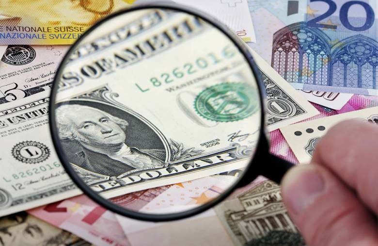 
В Нацбанке Беларуси разъяснили, будут ли у граждан изымать валюту                
