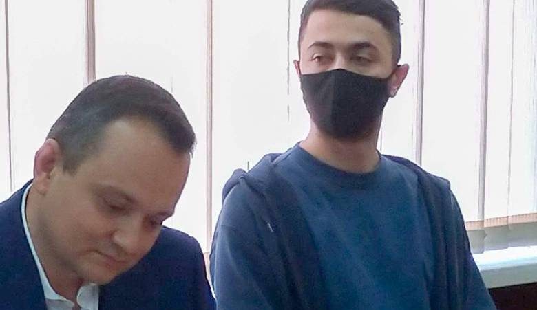 
Стендап-комик Идрак Мирзализаде арестован на 10 суток за неудачный юмор о россиянах                