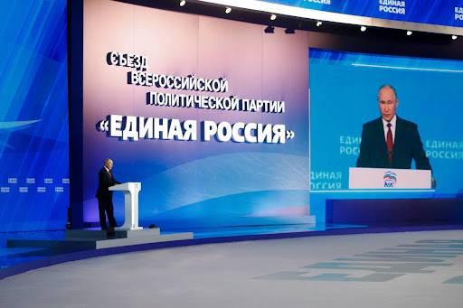 
Путин рекомендовал чиновникам проиндексировать зарплату военных на уровне выше инфляции                