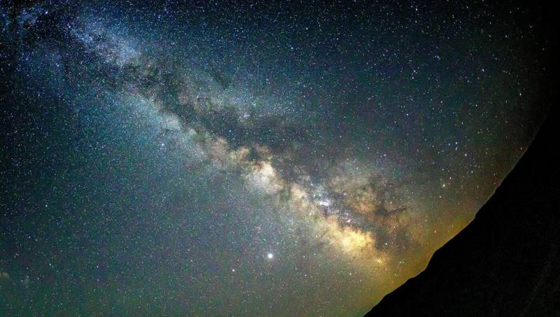 
Звездопад Персеиды в 2021 году: когда можно увидеть пик самого красиво метеорного потока                