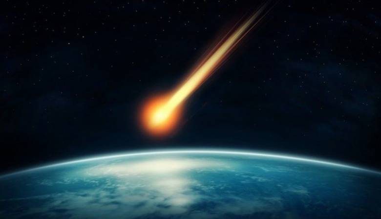 
Когда к Солнцу приблизится гигантская комета: исследования ученых и последствия для планет                