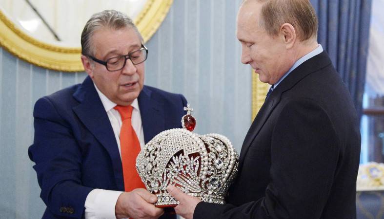 
Самые необычные подарки в жизни президента РФ Владимира Путина                