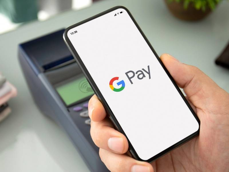 
Банковские карты «Мир» начнут подключать к Google Pay: когда россияне смогут привязать карту к смартфону                