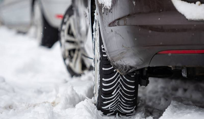 
Время «переобуть» авто: водителям Москвы напомнили о смене резины на зимнюю                