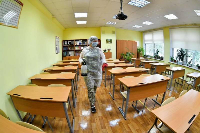 
Дистанционный формат обучения: какие школы России переведут на дистант в октябре 2021 года                