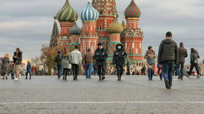 
Продлят ли в России нерабочие дни после 7 ноября 2021 года, что известно на сегодня                