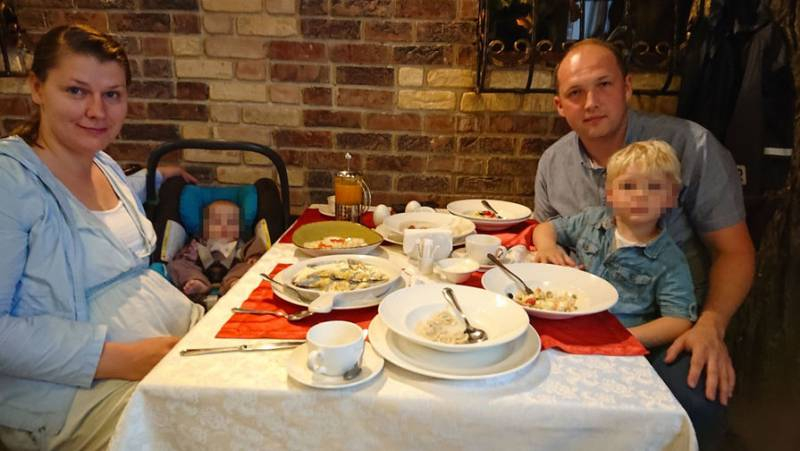 
Москвичка выпрыгнула из окна вместе с двумя детьми: подробности трагедии                