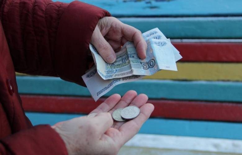 
Материальная помощь президента: получат ли пенсионеры по 15 тысяч рублей в декабре 2021 года                