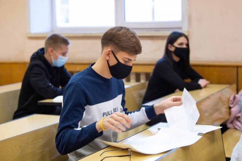 
Продлят ли дистанционное обучение студентам российских вузов с 15 ноября 2021 года                