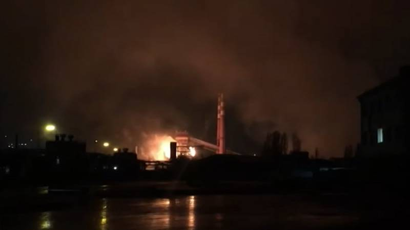 
Ночью Новолипецкий металлургический комбинат сотряс взрыв: что известно об инциденте                