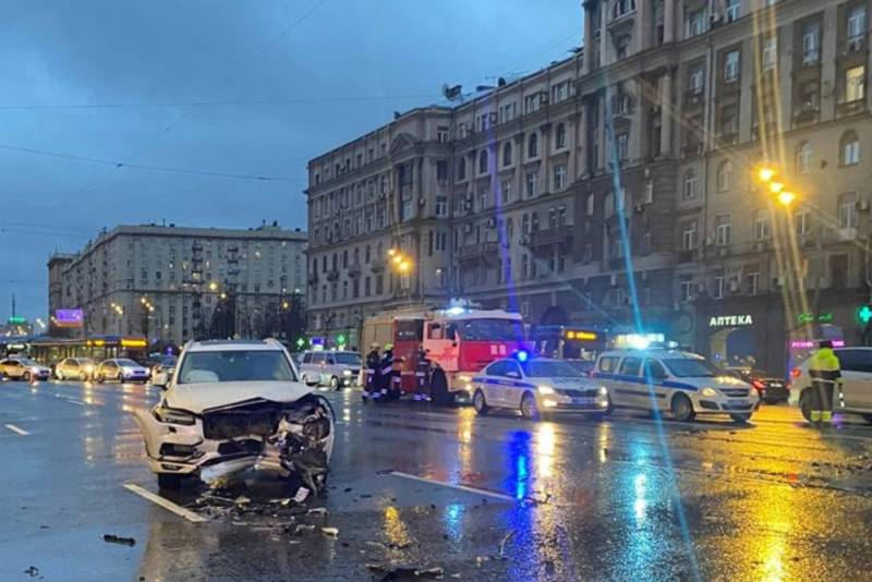 
Подробности аварии на Кутузовском проспекте, в которой скончался блогер Саид Губденский                
