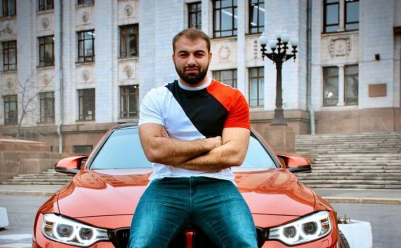 
Автоблогер Саид Губденский разбился насмерть на Кутузовском                