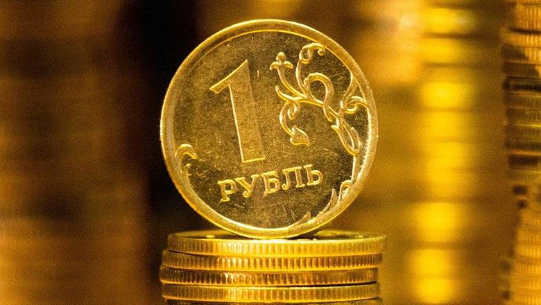 
Экономист Михаил Хазин допускает возможность девальвации рубля в обозримом будущем                