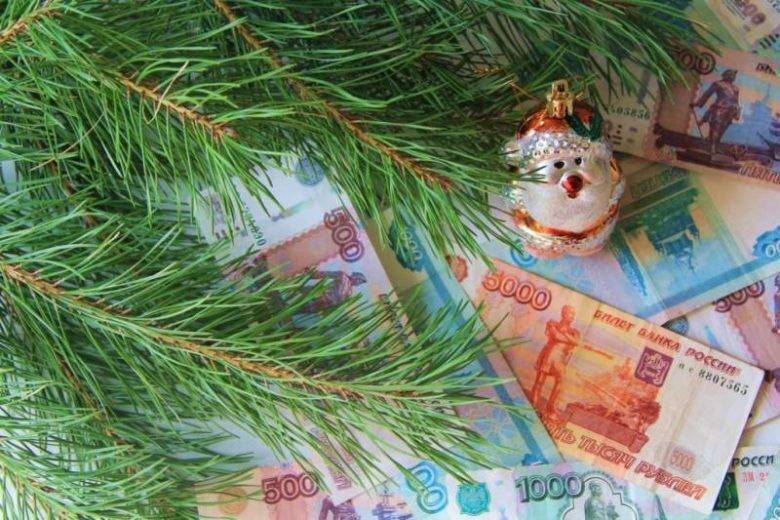 
На какие выплаты могут рассчитывать пенсионеры России в декабре                