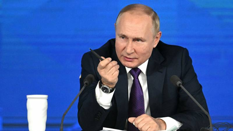 Мир обсуждает, как президент РФ Путин назвал женщин на пресс-конференции 23 декабря 2021 года