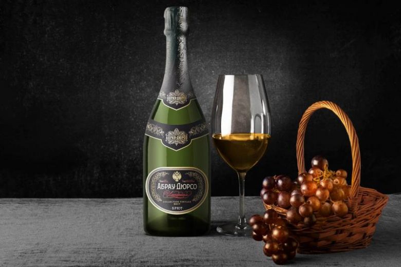 
Российский бренд «Абрау-Дюрсо» официально утер нос  именитым зарубежным торговым маркам шампанского                
