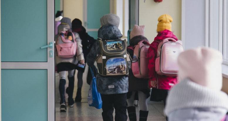
Перевод школьников на дистант: закроют ли школы с 24 января 2022 года                