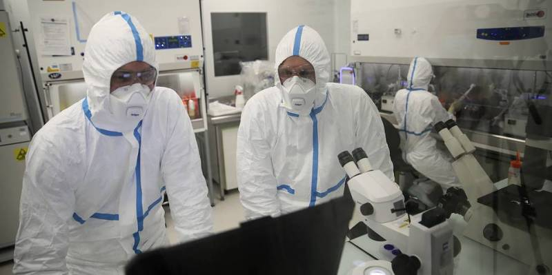 
Власти планируют ввести ограничения для невакцинированных от коронавируса в 2022 году                